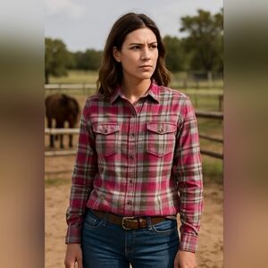 Carhartt Women’s Plaid Flannel Shirt Small Pink Green Double Pocket Outdoor Work